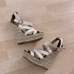 2b by Bebe ‘Summer’ wedge Sz. 7.